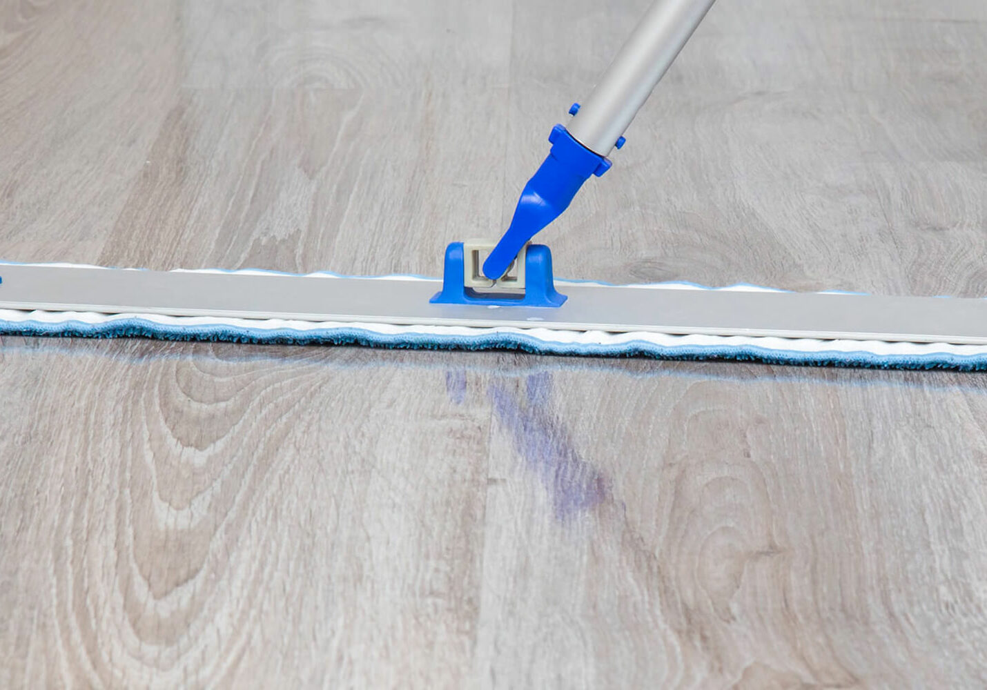 Laminate cleaning tips | JCB Interiors